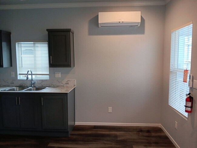 Photo - Anthony&#39;s Unidad 04 MH (Park Owned)