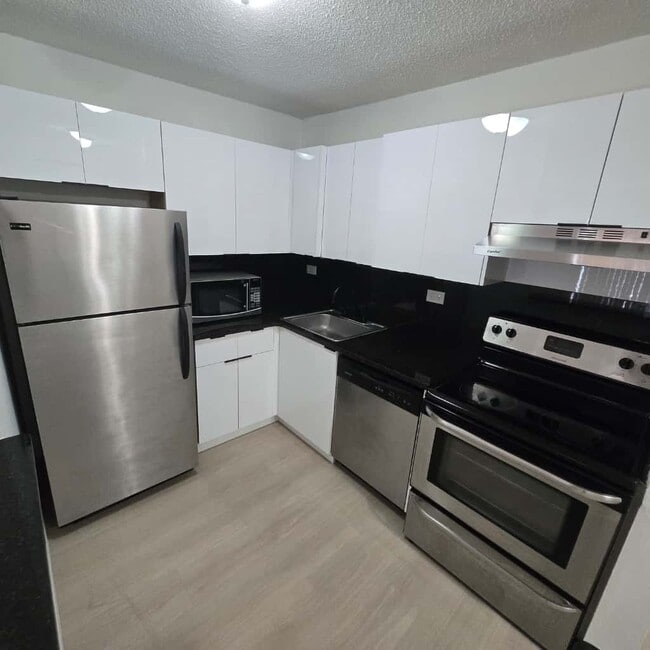 Photo - 6935 NW 179th St Unidad 204