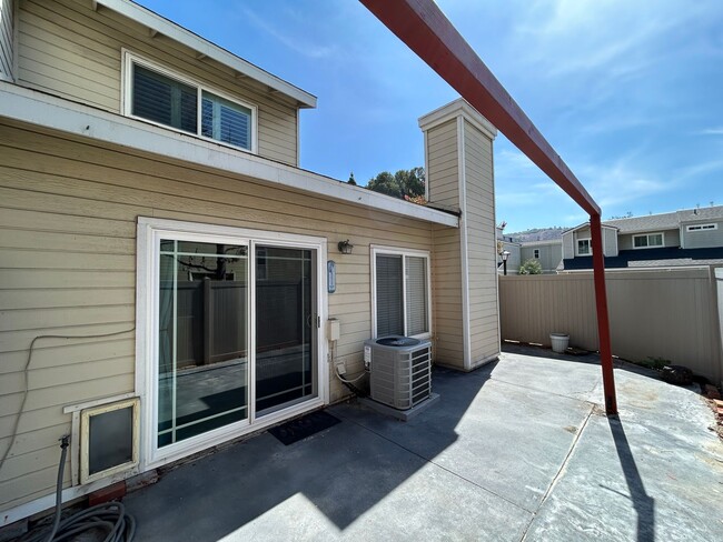 6205 Cape Cod Ln