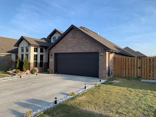 Photo - Beautiful Orchard Park Home!