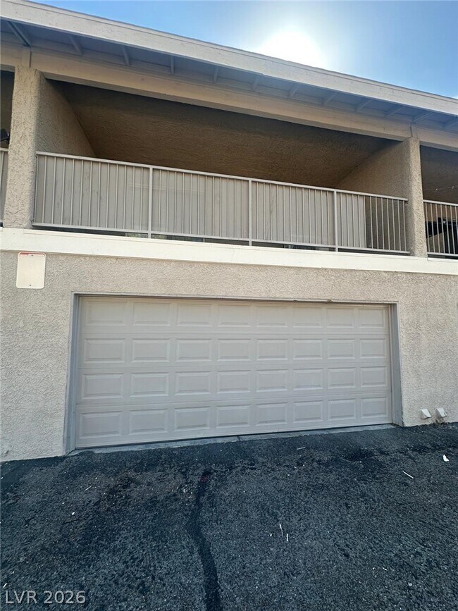 Photo - 100 S Crestline Dr