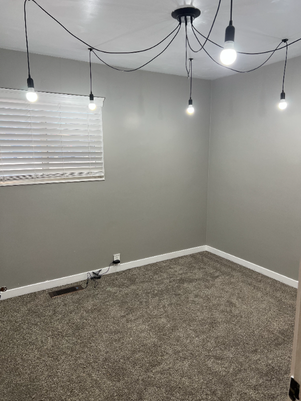 Building Photo - 5549 S 2700 W Rental