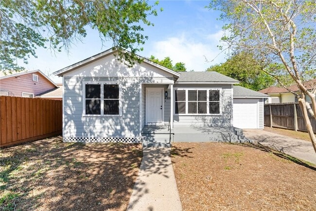 Building Photo - 4325 Ramsey St