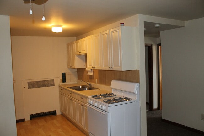 Photo - 457 W 8th St Unit 1st floor front #1