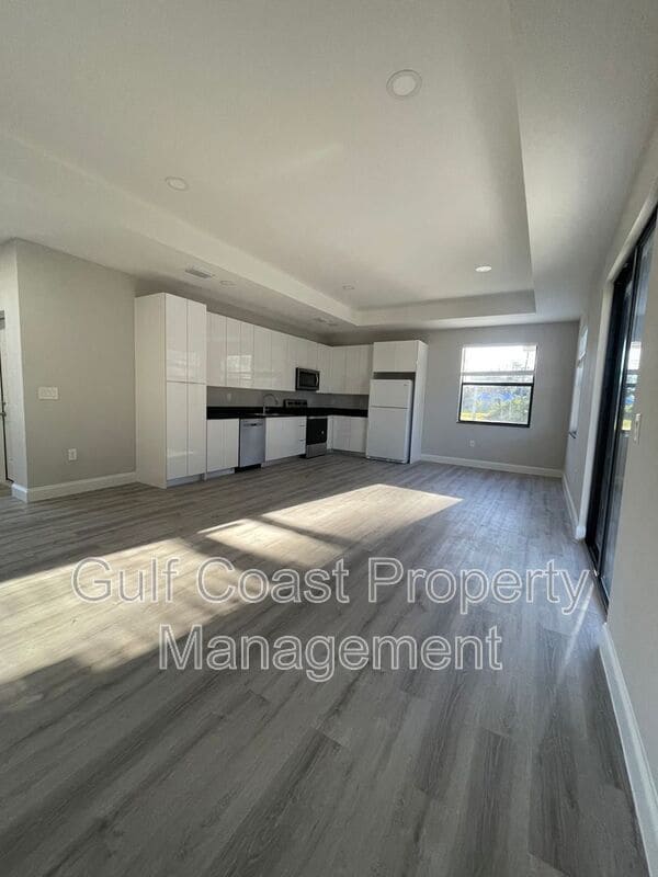 Photo - 136 Viewpoint Dr