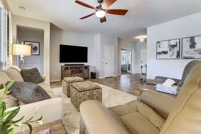 Photo - 17716 W Cedarwood Ln Unidad SI FL1-ID1591307P