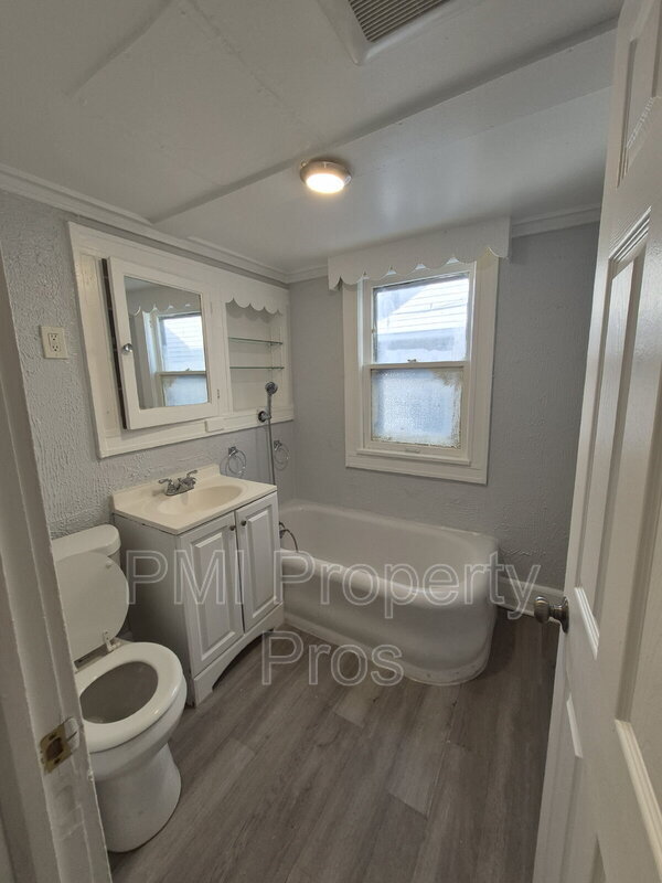 Photo - 2517 W Hadley St