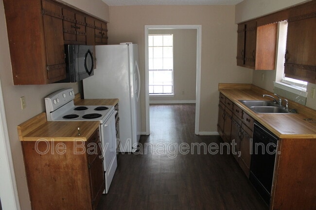 Photo - 2010 Sky Vista Dr W