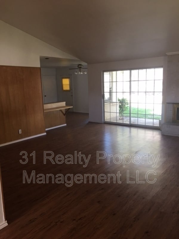 Photo - 2413 Sussex Dr