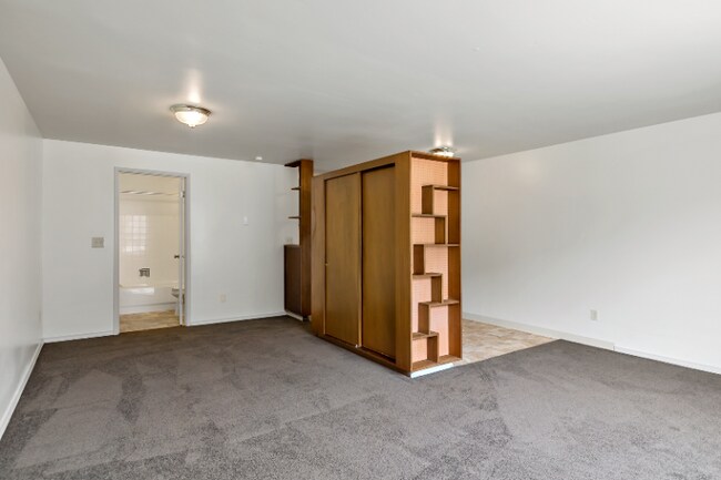 Photo - 5515 15th Ave NE Unit 306