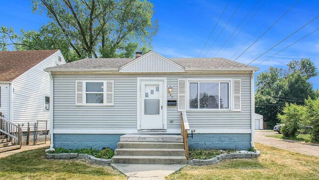 Building Photo - 842 S Gladstone St