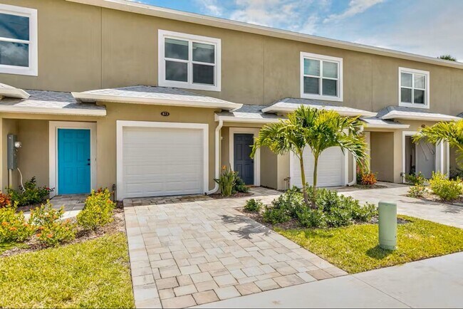 Waterfront Townhome - FULLY FURNISHED | 2 ... - Waterfront Townhome - FULLY FURNISHED | 2 ...