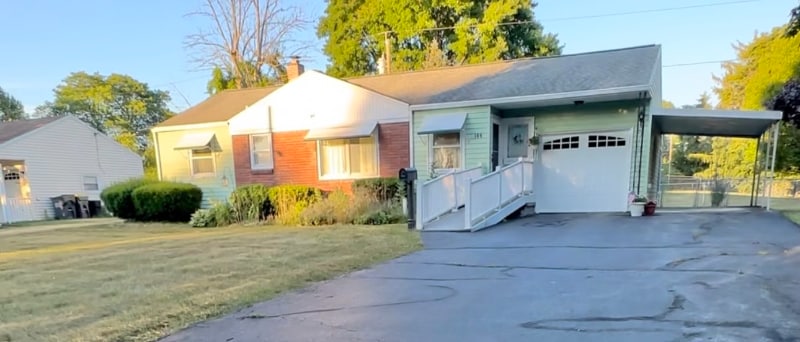 Photo - 144 Barcrest Dr