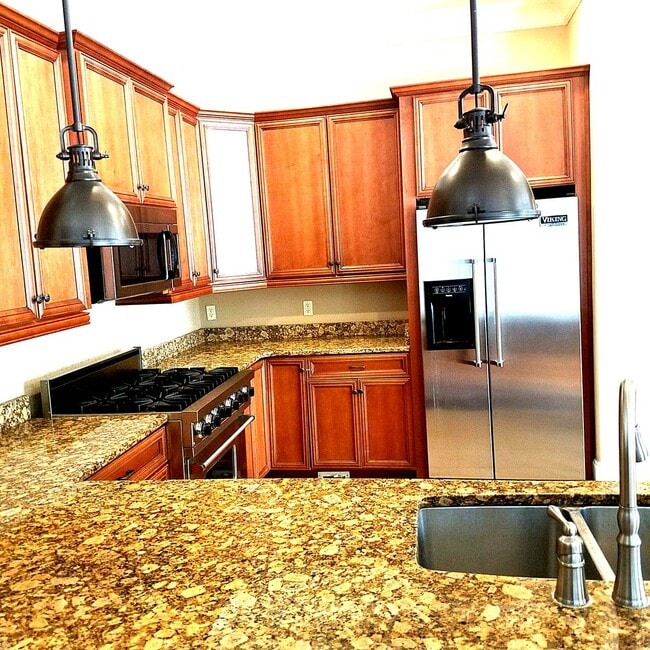 Photo - 3 Bedroom 3.5 Bath Luxury Townhouse