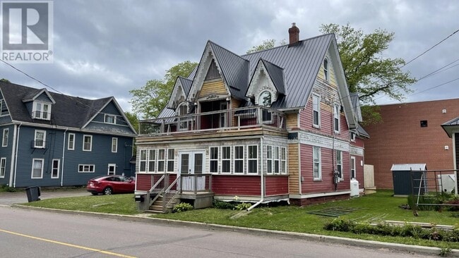 Photo - 54 Summer St