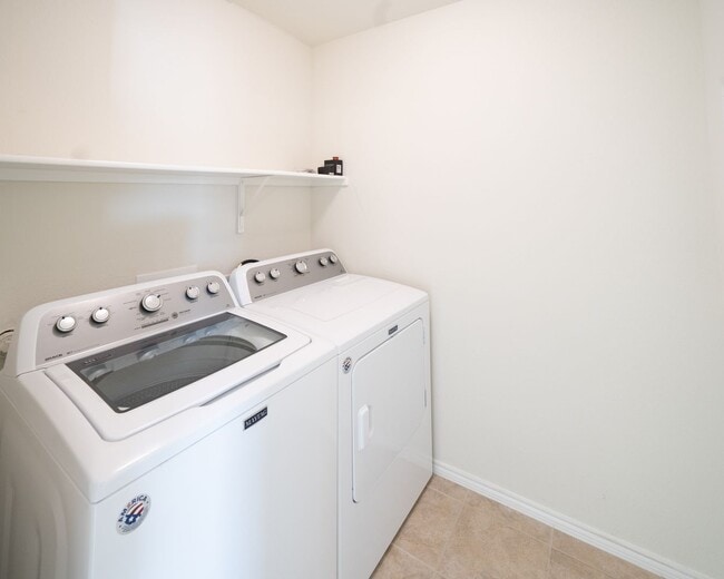 Photo - 140 Waxberry Dr