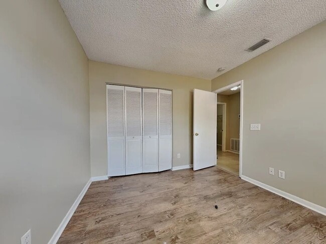 Photo - 1317 N Myrtlewood St