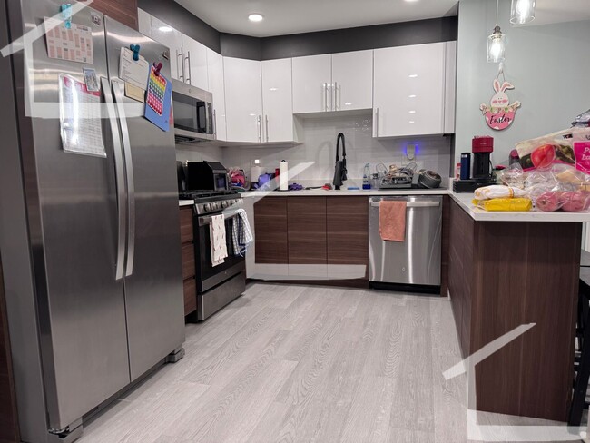 Spacious Brookline 3BR/2Bath!! Newly Renov... - Spacious Brookline 3BR/2Bath!! Newly Renov... Condo