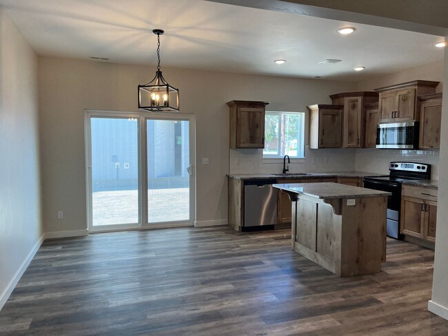 Photo - Reduced Rent! Rent Special $100 Off the First 2 Months! Available Now!