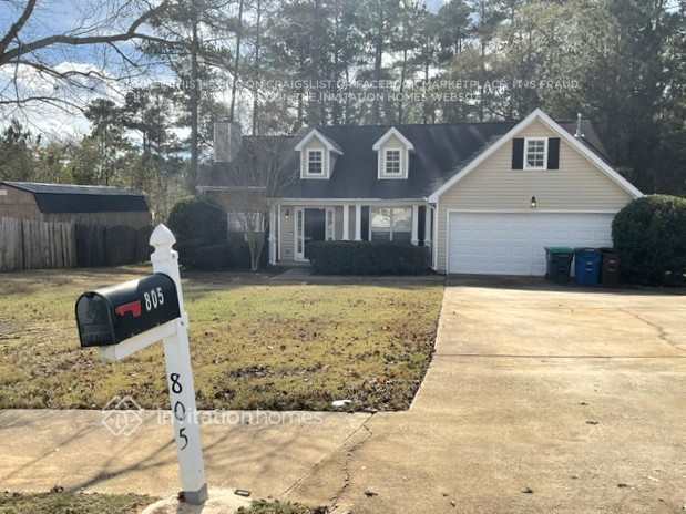 Building Photo - 805 Summit Park Trail