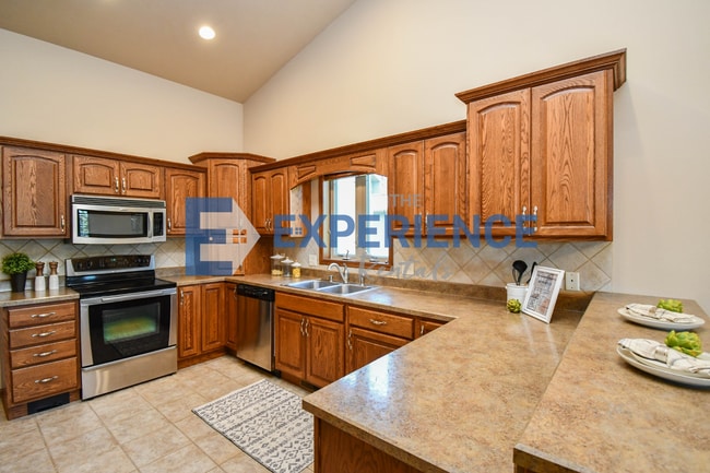 Photo - 3908 W 89th St