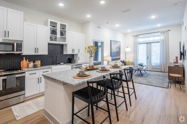 2990 Citron Gold Blvd Lutz, FL - Silversaw Apartments