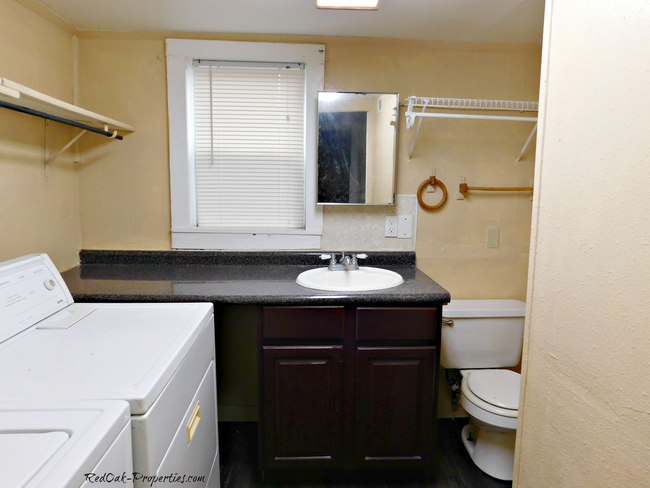 Photo - 4 bedroom 2 bath!!