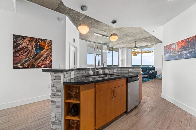 300 S Australian Ave Unit 1520