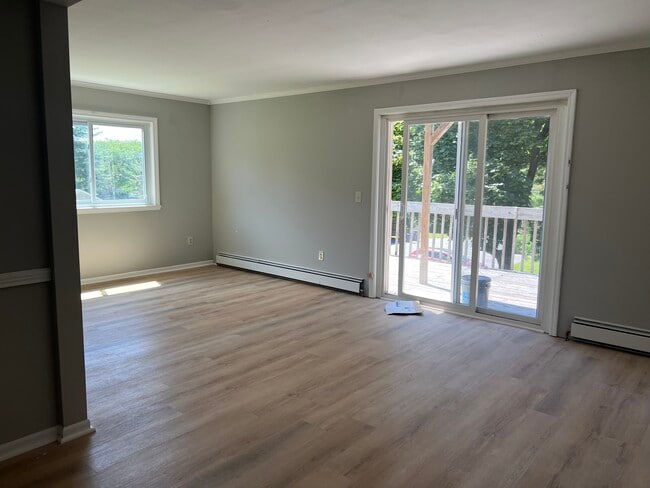 Photo - E16 Stonehedge Dr