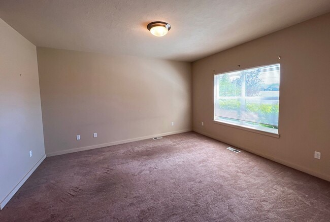Photo - Mid-Term Unfurnished, 3 Bed 2.5 Bath Condo Unit 6