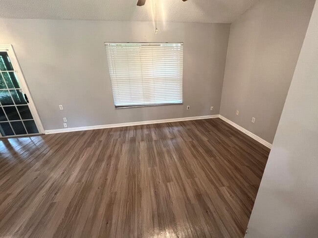 Photo - Beautiful 3 Bed/2 Bath Single Family Home In Deltona!!