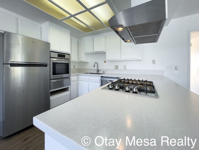 Photo - Spacious 3BR Home with Garden Beds & Pet-F...