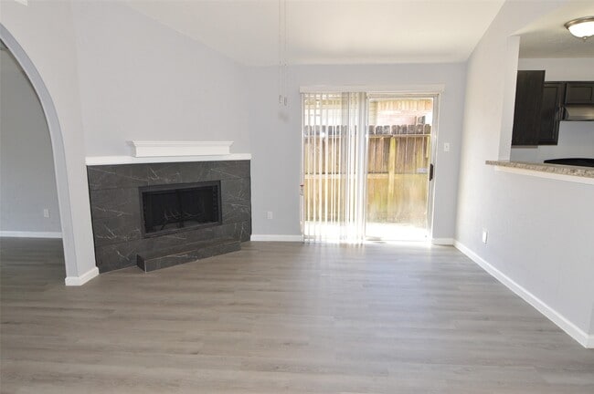 Building Photo - 5214 Beaverhill Dr