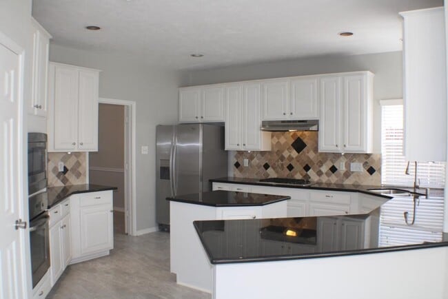 Photo - 2411 Rose Hollow Dr