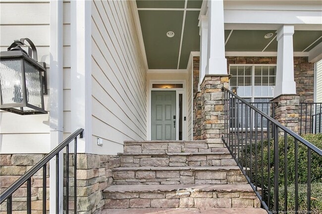 Photo - 147 Lamplighter Way