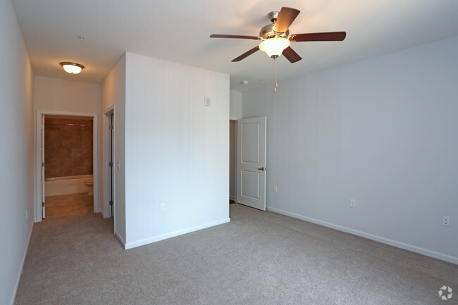 2BR,2.5BA-Pecan