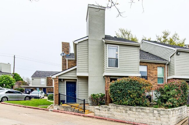 Building Photo - 2018 W Rundberg Ln Unit 15C Rental