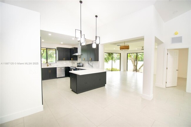 Photo - 8173 Silver Palm Ct