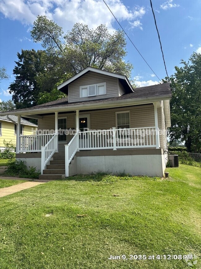 Building Photo - 8824 David Ave Rental