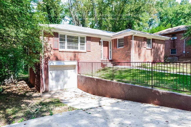 Photo - 2725 Rollingwood Ln SE