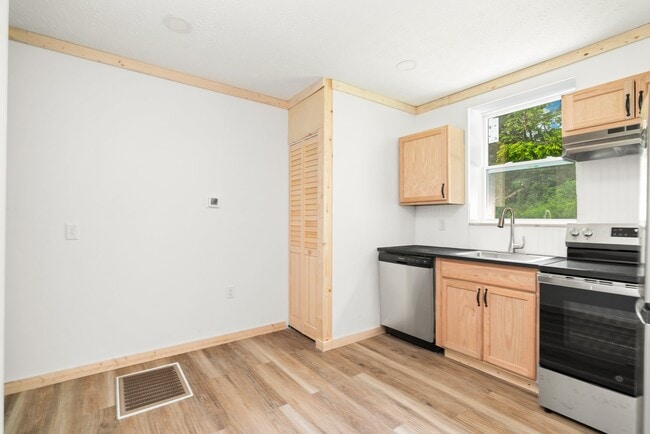 Photo - 2035 O'Neil Rd Unidad B