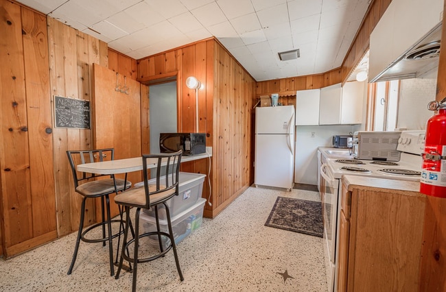 Photo - 725 Wells St