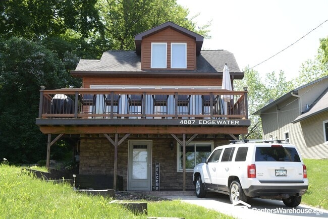 Building Photo - 4887 Edgewater Dr Rental