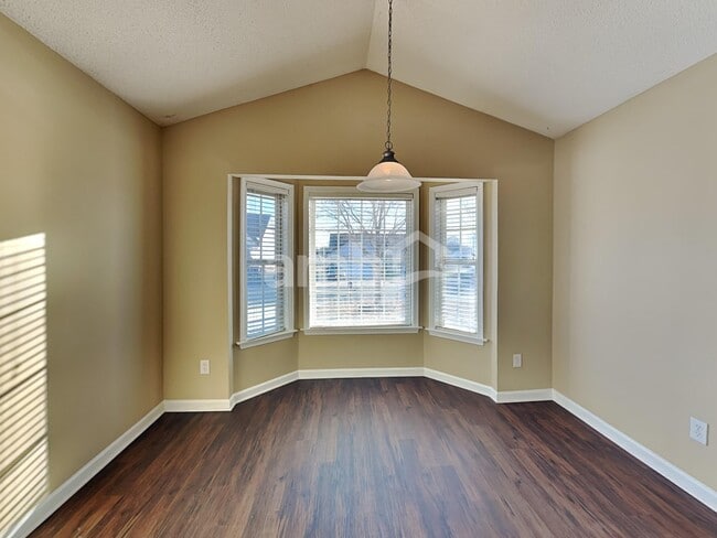 Photo - 433 Stoney Run Dr