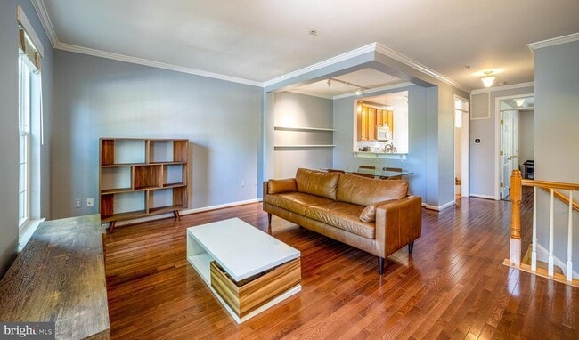 Building Photo - 702 Norfolk Ln