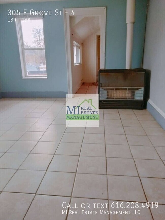 Photo - 305 E Grove St Unit 4