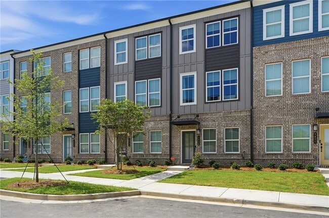 Photo - 1422 Creekside Cir NW