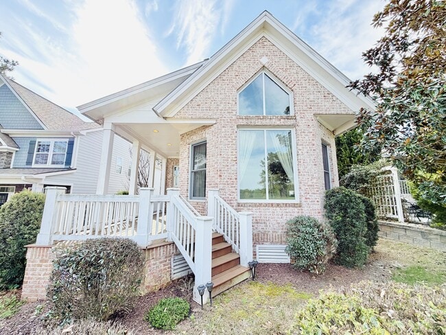 Photo - 33 Golden Spur Ln