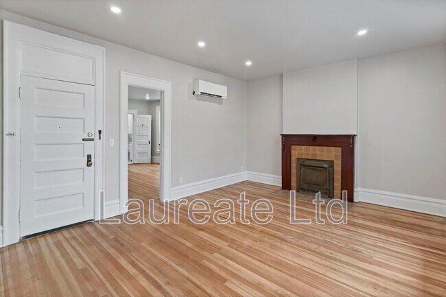 Photo - 1058 N Pearl St Unidad #3