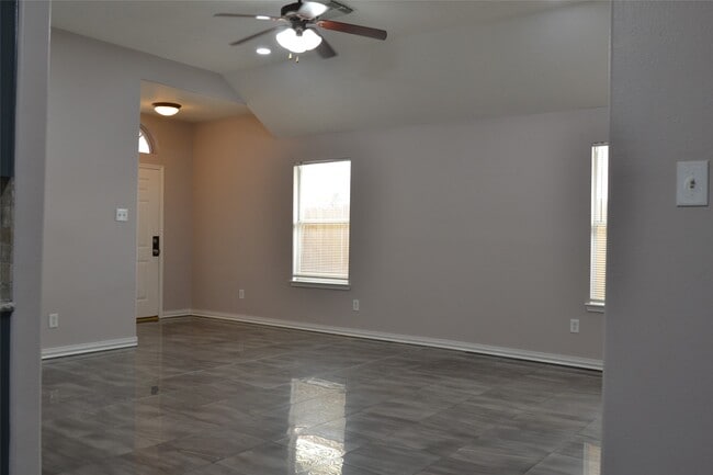 Building Photo - 19354 Caledonia Dr Rental